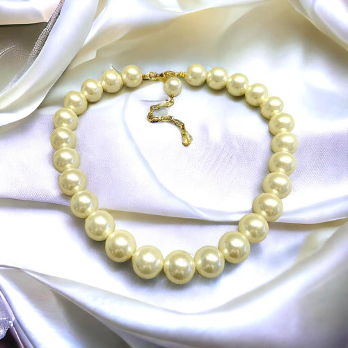 Cream statement Pearl necklace