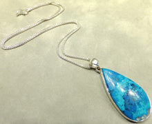 Load image into Gallery viewer, Turquoise pendant necklace
