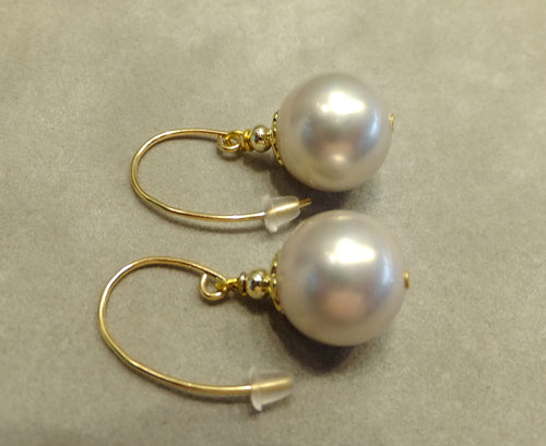 Light Grey Pearl Drop earrings