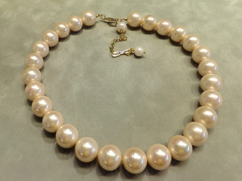 blush mother of pearl necklace
