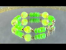 Load and play video in Gallery viewer, Green jade and agate gemstone bracelet in gold filled
