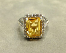 Load image into Gallery viewer, Citrine gemstone ring in a princess cut
