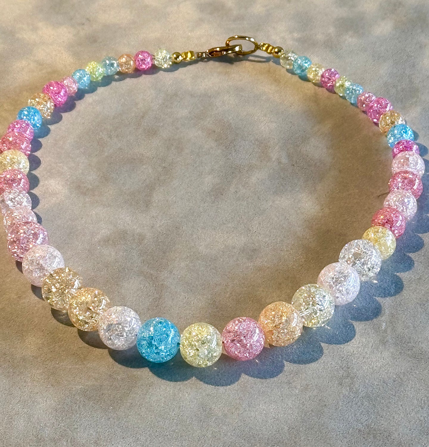 Short quartz gemstone necklace