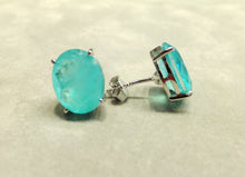 Load image into Gallery viewer, Sise view of Blue Paraiba Tourmaline earrings
