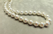 Load image into Gallery viewer, white pearl necklace
