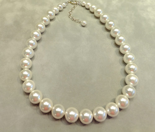 Bold white pearl necklace
