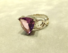 Load image into Gallery viewer, side view of Amethyst ring
