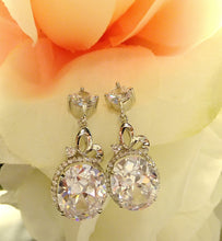 Load image into Gallery viewer, Cubic zirconia earrings
