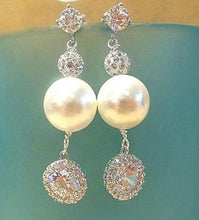 Load image into Gallery viewer, pearl earrings
