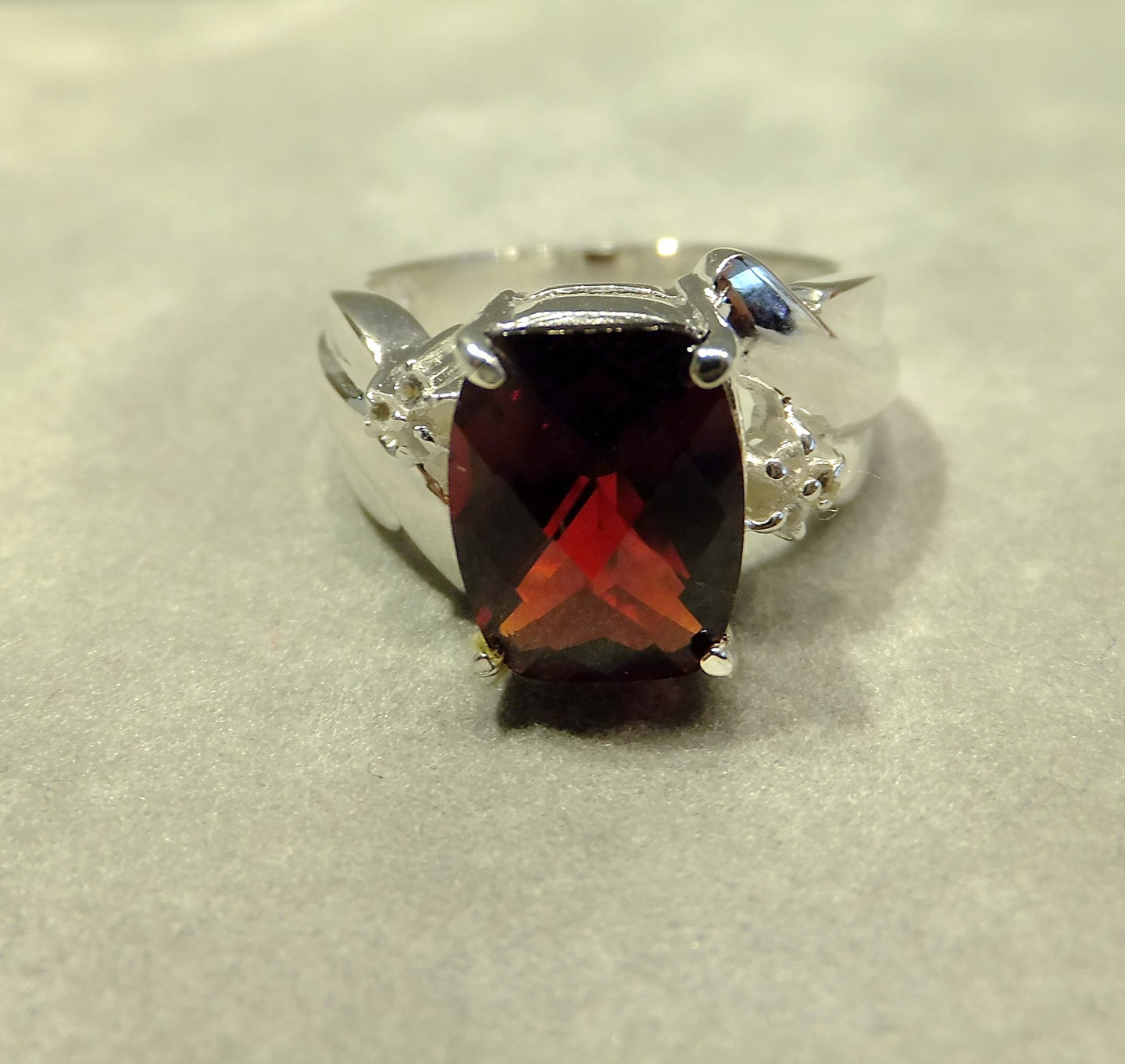 Garnet gemstone ring