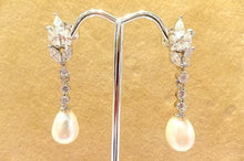 Load image into Gallery viewer, Natural pearl and topaz earrings

