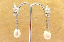 Load image into Gallery viewer, Natural pearl earrings
