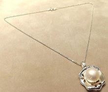 Load image into Gallery viewer, Natural white pearl necklace
