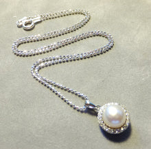 Load image into Gallery viewer, Freshwater white pearl necklace
