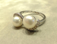 Load image into Gallery viewer, White pearl and white topaz gemstone ring
