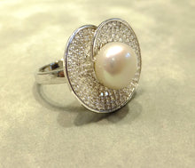 Load image into Gallery viewer, Natural white pearl ring
