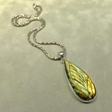 Load image into Gallery viewer, Sterling silver labradorite gemstone necklace 
