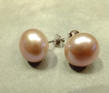 Load image into Gallery viewer, Freshwater large pink pearl stud earrings
