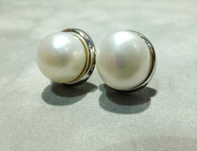 Load image into Gallery viewer, Natural white pearl earrings
