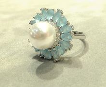 Load image into Gallery viewer, side view pearl flower ring
