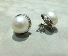 Load image into Gallery viewer, Sterling silver white pearl stud earrings
