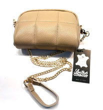 Load image into Gallery viewer, Beige Italian leather small quilted bag
